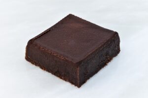 Brownie w/ Icing- 2x2 cut - 24pc