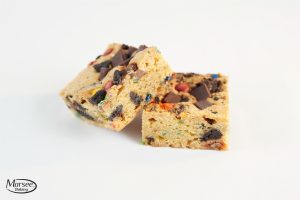 Blondie Bar Celebration - 2 x 2 - cut - 24pc